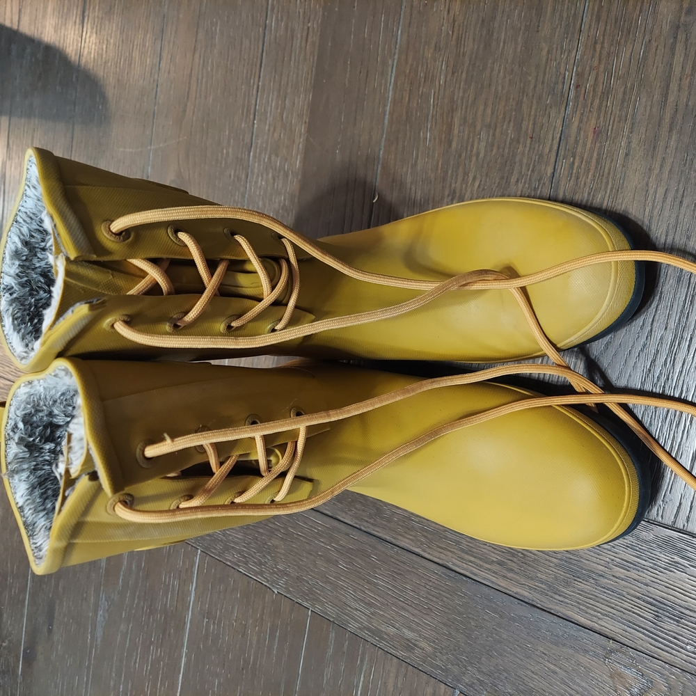 Bogs Yellow Winter Rain Boots with Lace-Up Design
